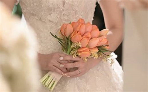 2027年农历冬月初五结婚日子如何 适不适合办婚礼